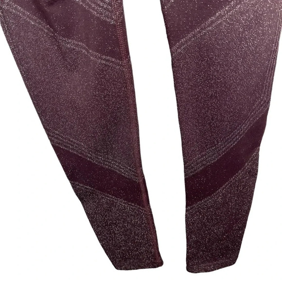 Athleta Twilight Tight in Burgundy size Small - Picture 7 of 9